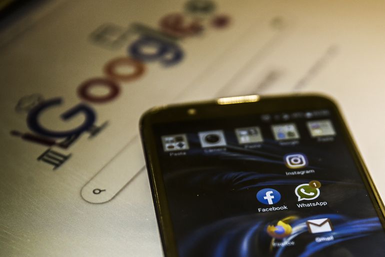 Internet Aplicativos de mensagem