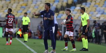 Derrota para o Flamengo coloca fim na passagem de Thiago Carpini pelo São Paulo