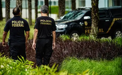 Brasília (DF), 22/02/2024, Movimentação de Policiais Federais, em frente ao  Prédio da Polícia Federal em Brasília.  Foto: Rafa Neddermeyer/Agência Brasil