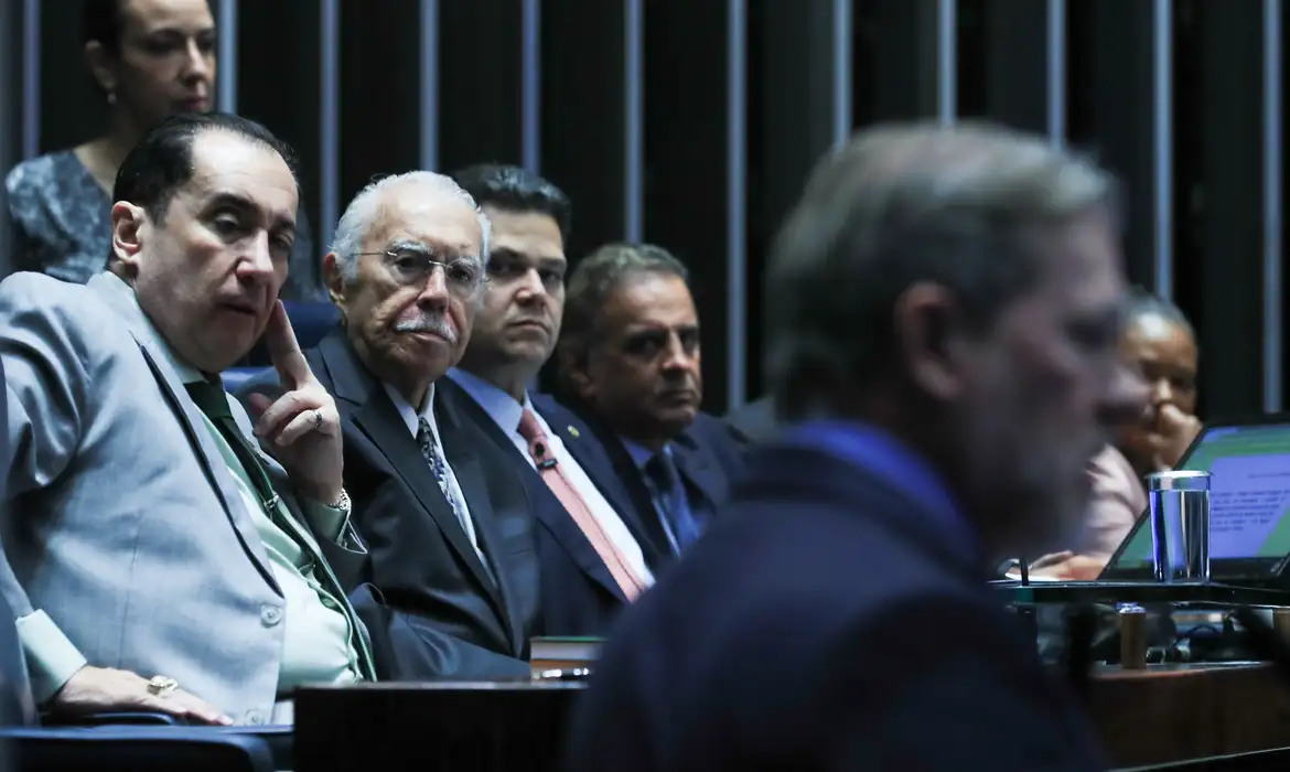Sesso solene no Senado comemora os 40 anos da redemocratizao