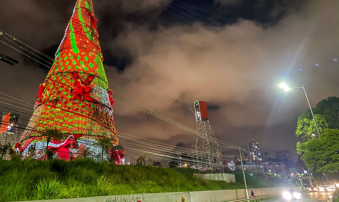 Em meio à pandemia do novo coronavírus e com o cancelamento do Réveillon na Avenida Paulista, a prefeitura de São Paulo decidiu promover um festival de Natal virtual neste ano de 2020.