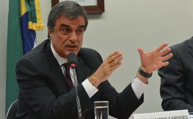 O ministro da Justiça, José Eduardo Cardozo, participa de audiência pública na Comissão de Agricultura da Câmara sobre conflitos entre produtores e indígenas no Brasil (José Cruz/Agência Brasil)