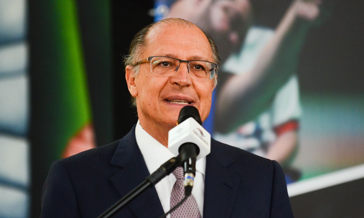 São Paulo - Governador Geraldo Alckmin entrega aos atletas paralímpicos paulistas e do Time São Paulo medalhas do mérito esportivo, no Palácio dos Bandeirantes (Rovena Rosa/Agência Brasil)