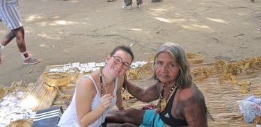 Apresentadora Juliana Maya e a indígena xerente Marí Sabadi, 