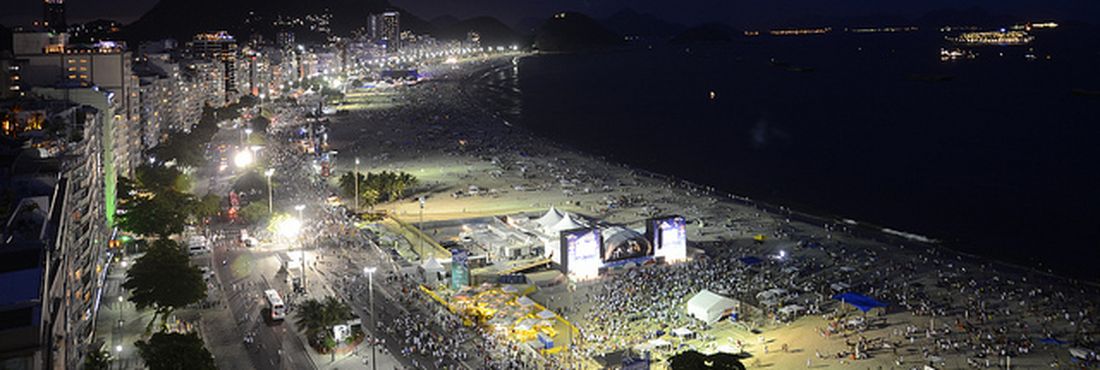 Réveillon 2014 na praia de Copacabana
