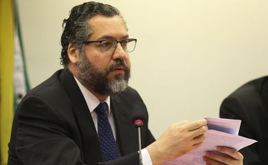 O ministro das Relações Exteriores, Ernesto Araújo, participa de audiência pública, na Comissão de Seguridade Social e Família da Câmara dos Deputados