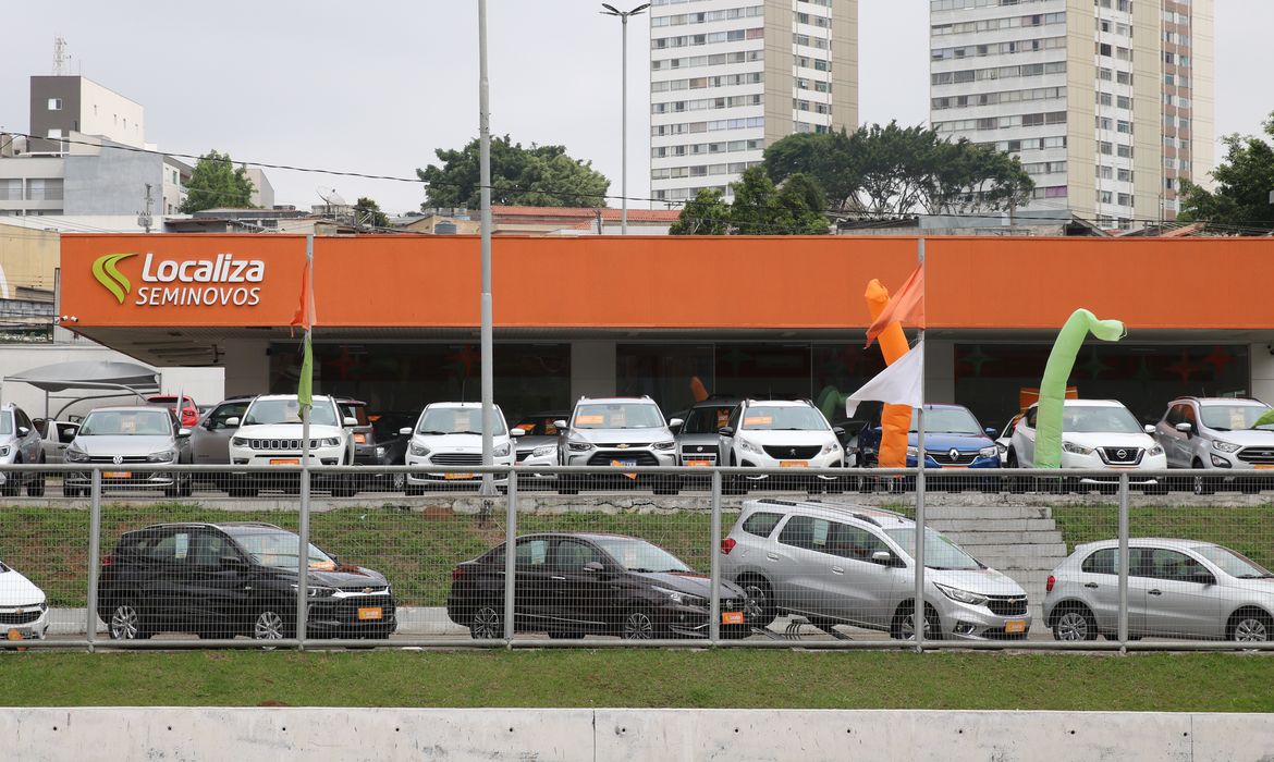 Concessionária de automóveis Localiza na Vila Prudente.