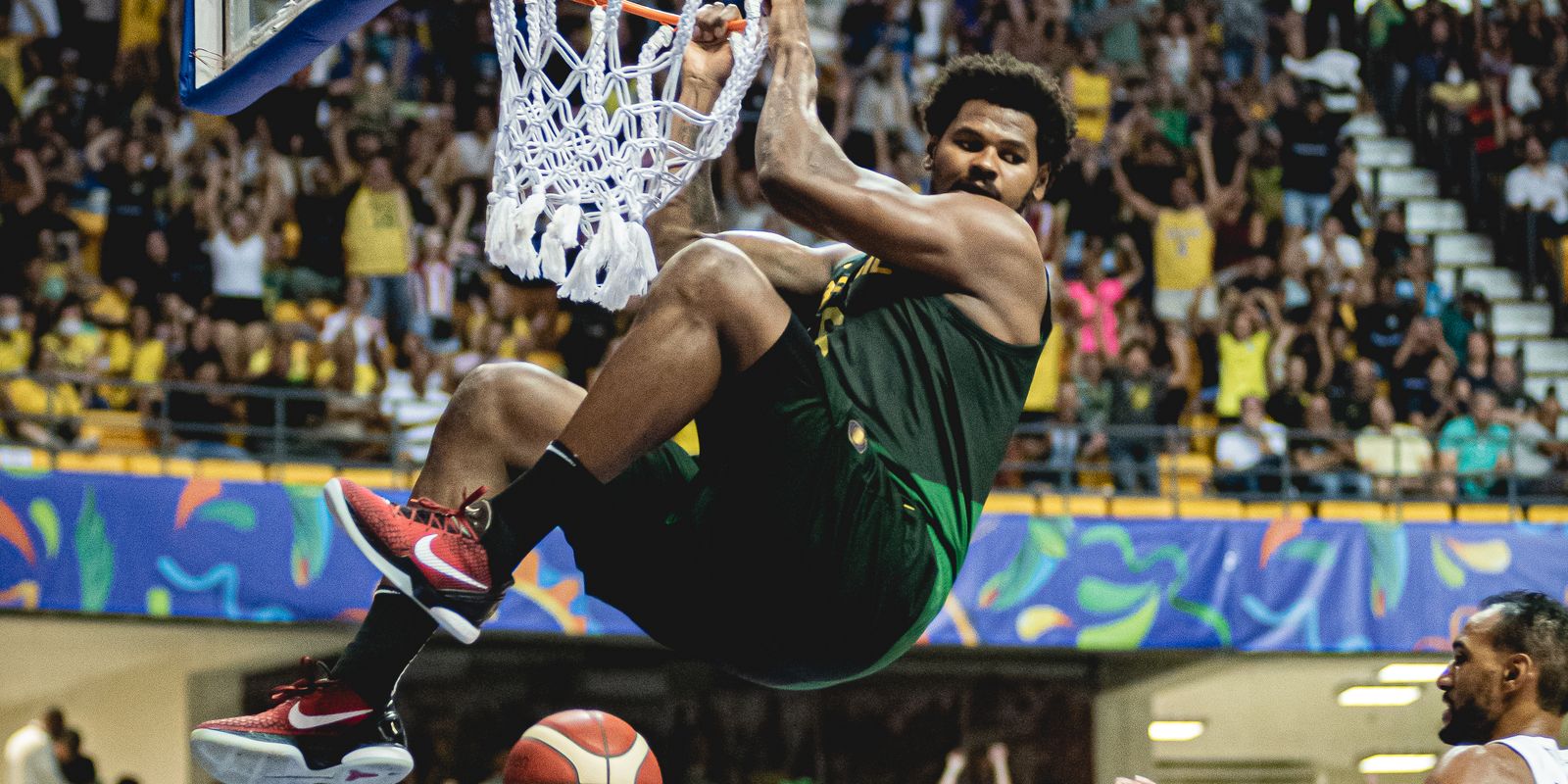 Valendo vaga na semifinal da Copa América de Basquete, Brasil