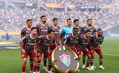 Soccer Football - FIFA Club World Cup - Quarter Final - Fluminense v Al Hilal - Camping World Stadium, Orlando, Florida, U.S. - July 4, 2025 Fluminense players pose for a team group photo before the match REUTERS/Hannah Mckay