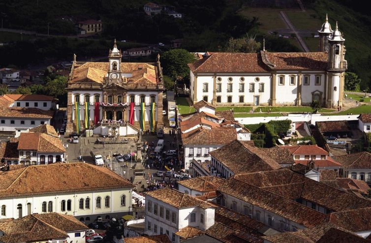 Araujo inaugura nova loja em Ouro Preto, celebra 117 anos de