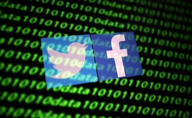 Logotipos do  Twitter e Facebook