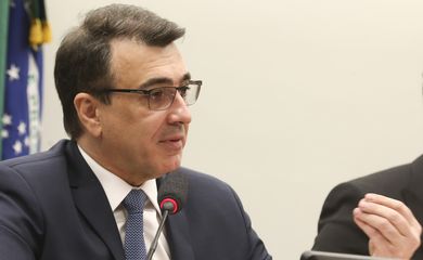 O ministro das Relações Exteriores, Carlos França, participa de audiência pública, promovida pela Comissão de Relações Exteriores e Defesa Nacional da Câmara dos Deputados