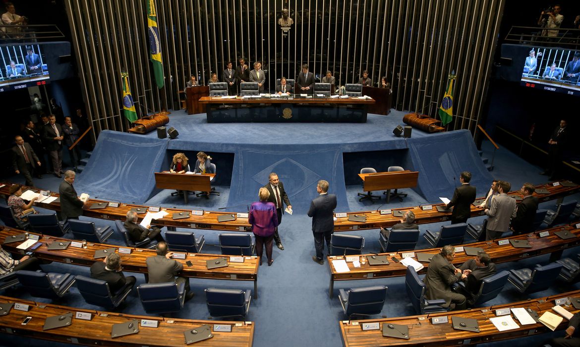 Brasília - Senado decide sobre medidas cautelares contra o senador Aécio Neves (Wilson Dias/Agência Brasil)