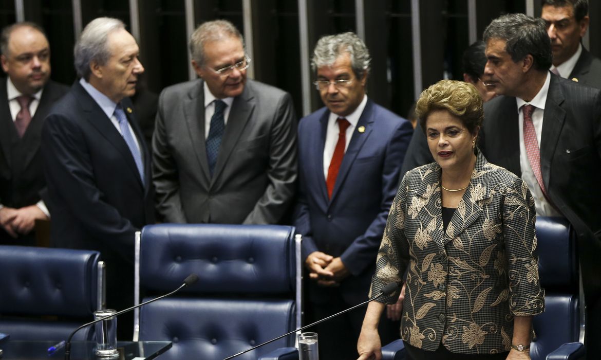Brasília - A presidenta afastada, Dilma Rousseff, faz sua defesa durante sessão de julgamento do impeachment no Senado  (Marcelo Camargo/Agência Brasil)