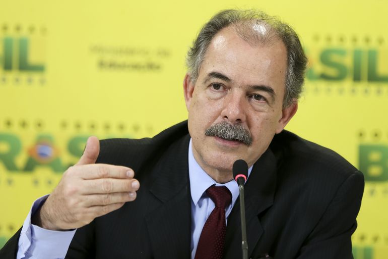 Brasília - Ministro da Educação, Aloizio Mercadante, durante entrevista coletiva sobre mudanças no Financiamento Estudantil  (Marcelo Camargo/Agência Brasil)
