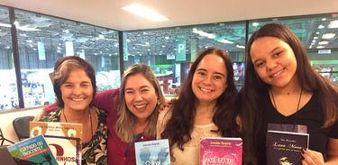 Marta Lagarta, Graciela Mayrink e Nina Krivochein no Conversa com o Autor