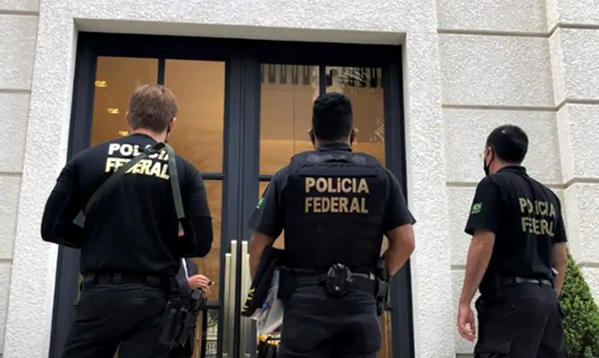 Divulgação/Polícia Federal São Paulo/SP- A Polícia Federal deflagrou hoje (29/10) as fases 11 e 12 da Operação Descarte, denominadas SILÍCIO e MACCHIATO, com o cumprimento de 29 mandados de busca e apreensão, nas cidades de São Paulo/SP, Santana de Parnaíba/SP, Vargem