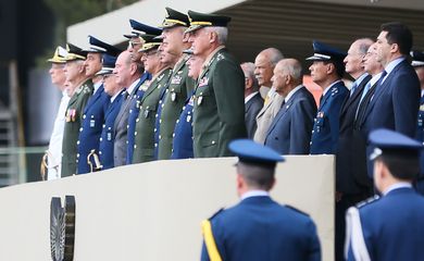 O Ministro da Defesa, Fernando Azevedo e Silva, participa da solenidade militar em comemoração ao nono aniversário de criação do Estado-Maior Conjunto das Forças Armadas (EMCFA) do Ministério da Defesa