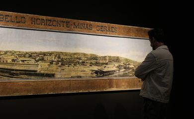Exposição Moderna pelo Avesso: fotografia e cidade, Brasil, 1890-1930, com curadoria de Heloisa Espada, no Instituto Moreira Salles - IMS, na Avenida Paulista.