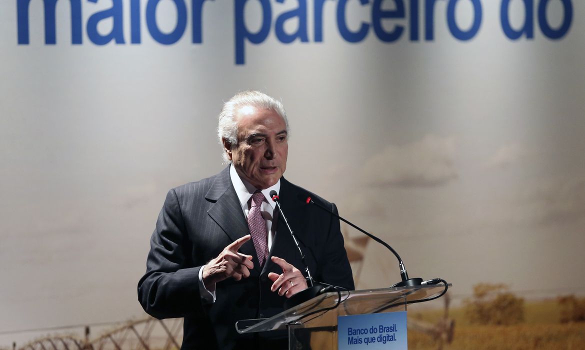 Brasília - O presidente Michel Temer fala na cerimônia de lançamento do Plano Safra 2017/2018 pelo Banco do Brasil (José Cruz/Agência Brasil)