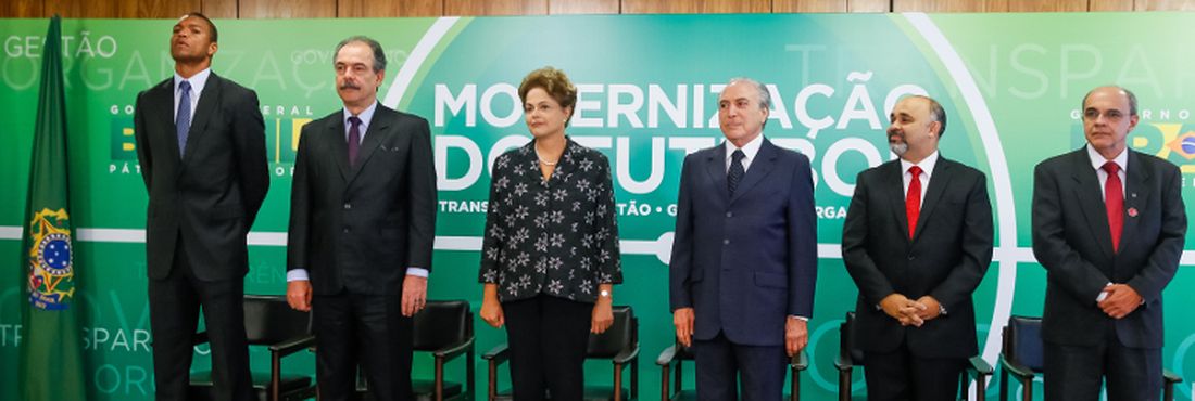 Cerimônia de anúncio de medidas de modernização do futebol