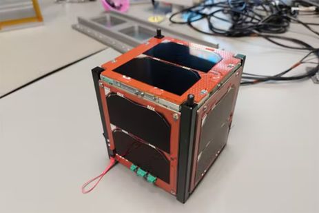 Estudantes da UnB lançam CubeSat ao espaço em parceria com a SpaceX 