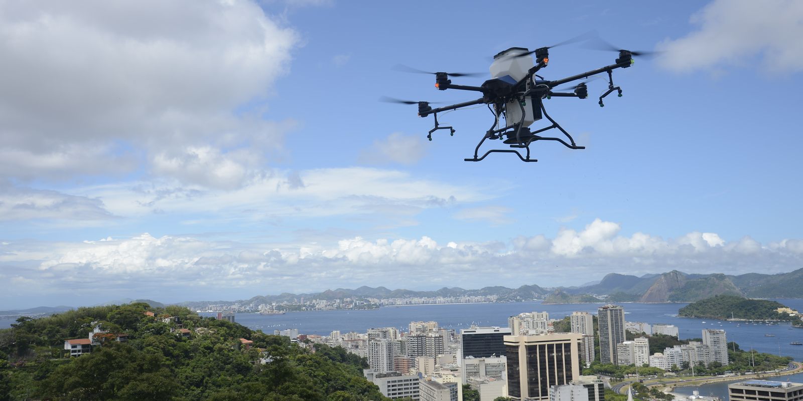 Drones e IA podem auxiliar à coleta de lixo Drones e IA podem auxiliar à coleta de lixo
