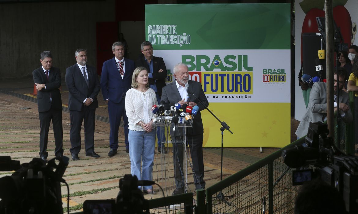 O presidente eleito Luiz Inacio Lula da Silva durante entrevista no CCBB.
