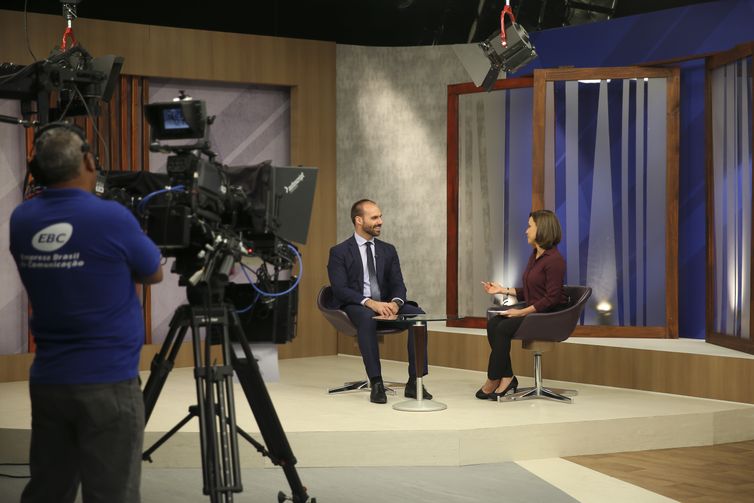 Deputado Eduardo Bolsonaro é entrevistado no programa Impressões