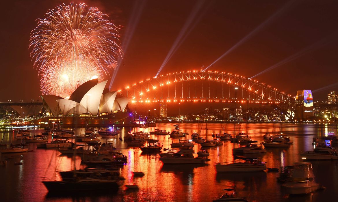 Chegada de 2017 em Sydney, na Austrália, em uma das queimas de fogos mais simbólicas do mundo