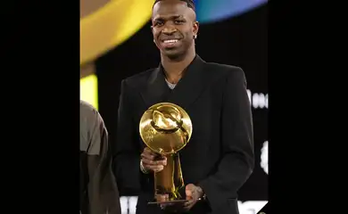 Dubai, 27/12/2024 - Vinicius Jr. é eleito melhor jogador do mundo no Globe Soccer Awards. Foto: Globe Soccer Awards/Divulgação