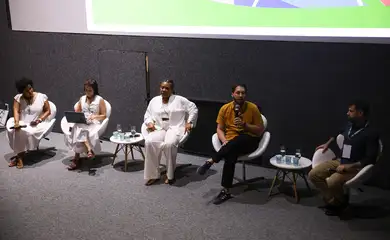 Fortaleza (CE), 05/12/2025 – Mesa debate divulgação de pesquisa sobre hábitos culturais, no Mercado das Indústrias Criativas do Brasil (MICBR+Ibero-América), no Centro Dragão do Mar de Arte e Cultura, em Fortaleza (CE). Foto: Tomaz Silva/Agência Brasil
