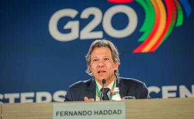 Washington (EUA), 24/10/2024 - O ministro da Fazenda, Fernando Haddad, durante entrevista a jornalistas depois da 4ª e última reunião de ministros de Finanças e presidentes de Bancos Centrais do G20. Foto: Diogo Zacarias/MF