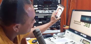 Programa Tarde Cabocla entra em contato com ouvinte Romero Amias