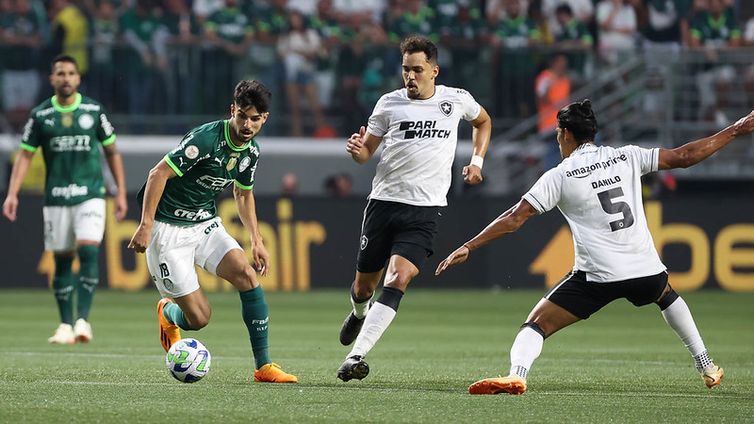 BOTAFOGO X PALMEIRAS TRANSMISSÃO AO VIVO DIRETO DO NILTON SANTOS