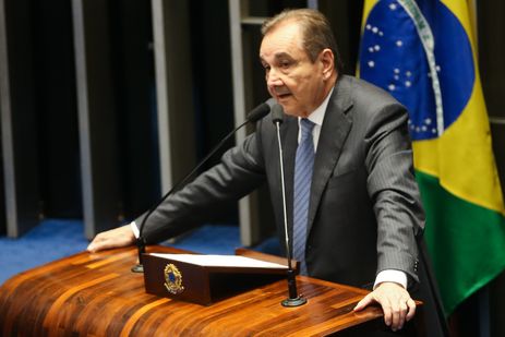 Brasília - Senador José Agripino Maia durante sessão do impeachment no Senado, conduzida pelo presidente do STF, Ricardo Lewandowski  (Antonio Cruz/Agência Brasil)