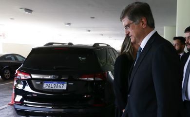 Brasília (DF), 18/03/2025  -Procurador geral Paulo Gonet saindo do Senado após reunião com presidente Davi Alcolumbre. Foto: Lula Marques/Agência Brasil