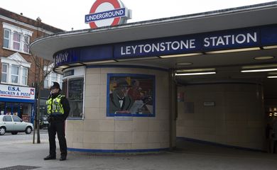 Polícia de Londres investiga ataque no metrô de Londres (Agência Lusa/Direitos Reservados)