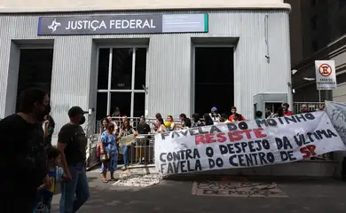 São Paulo (SP), 16/12/2025 - Ato em defesa da Favela do Moinho, com o tema Moinho exige respeito, em frente ao Fórum da Justiça Federal na avenida Paulista. Foto: Rovena Rosa/Agência Brasil