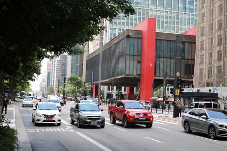 Avenida Paulista na altura do MASP