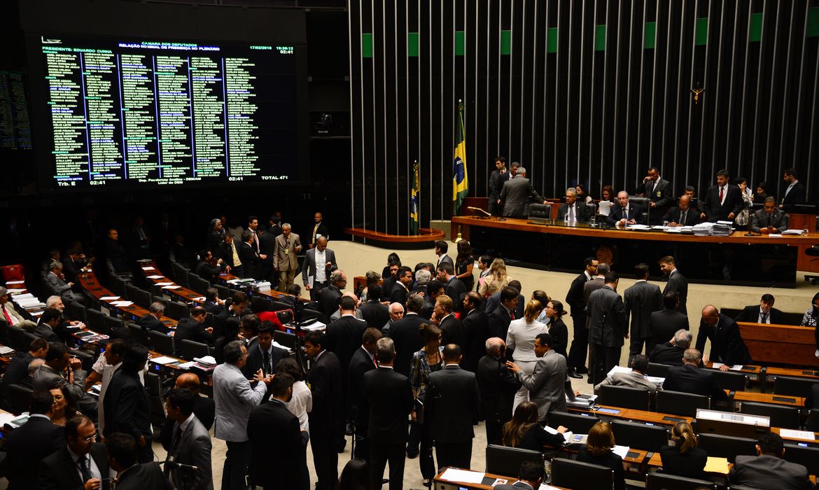 Brasília - Plenário da Câmara dos Deputados durante votação de requerimentos (Fabio Rodrigues Pozzebom/Agência Brasil)