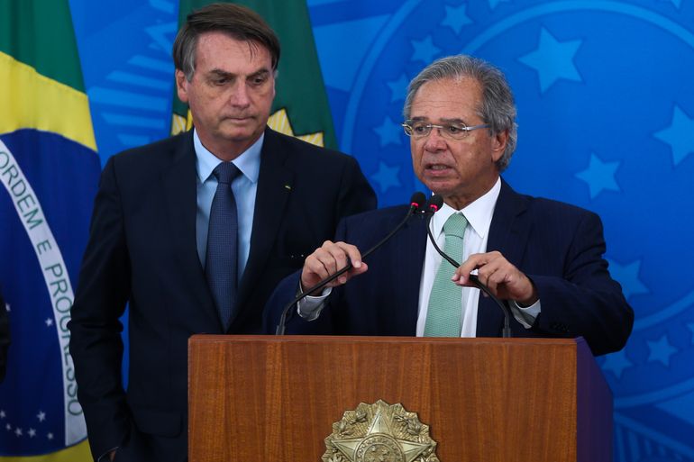 O presidente da República, Jair Bolsonaro, e o ministro da Economia, Paulo Guedes, participam de coletiva de imprensa no Palácio do Planalto