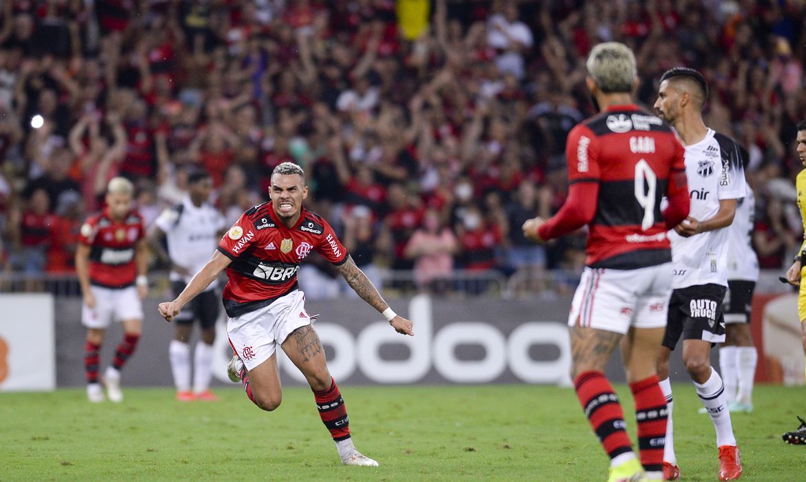 Flamengo vence Ceará e impede título do Atlético-MG | Agência Brasil