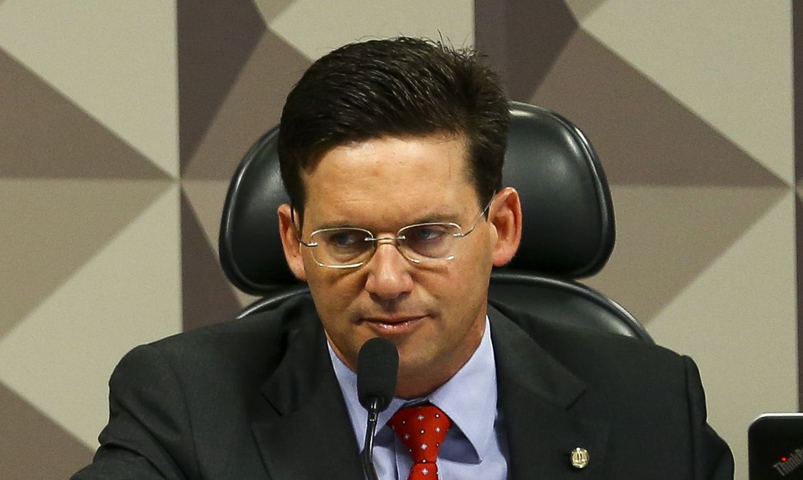  deputado João Roma durante reunião da comissão mista que analisa a Medida Provisória 870/19.