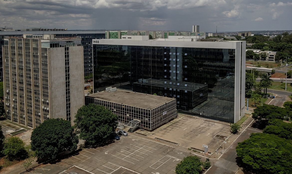 Greve de mdicos peritos do INSS termina aps 235 dias de paralisao