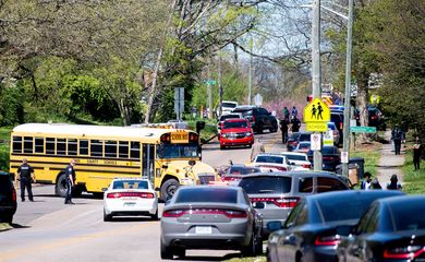 Polícia responde a incidente com relatos de vários baleados em escola do Tennessee