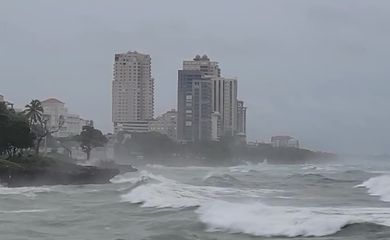 Storm Franklin brings high tide, strong swell to Dominican Republic
