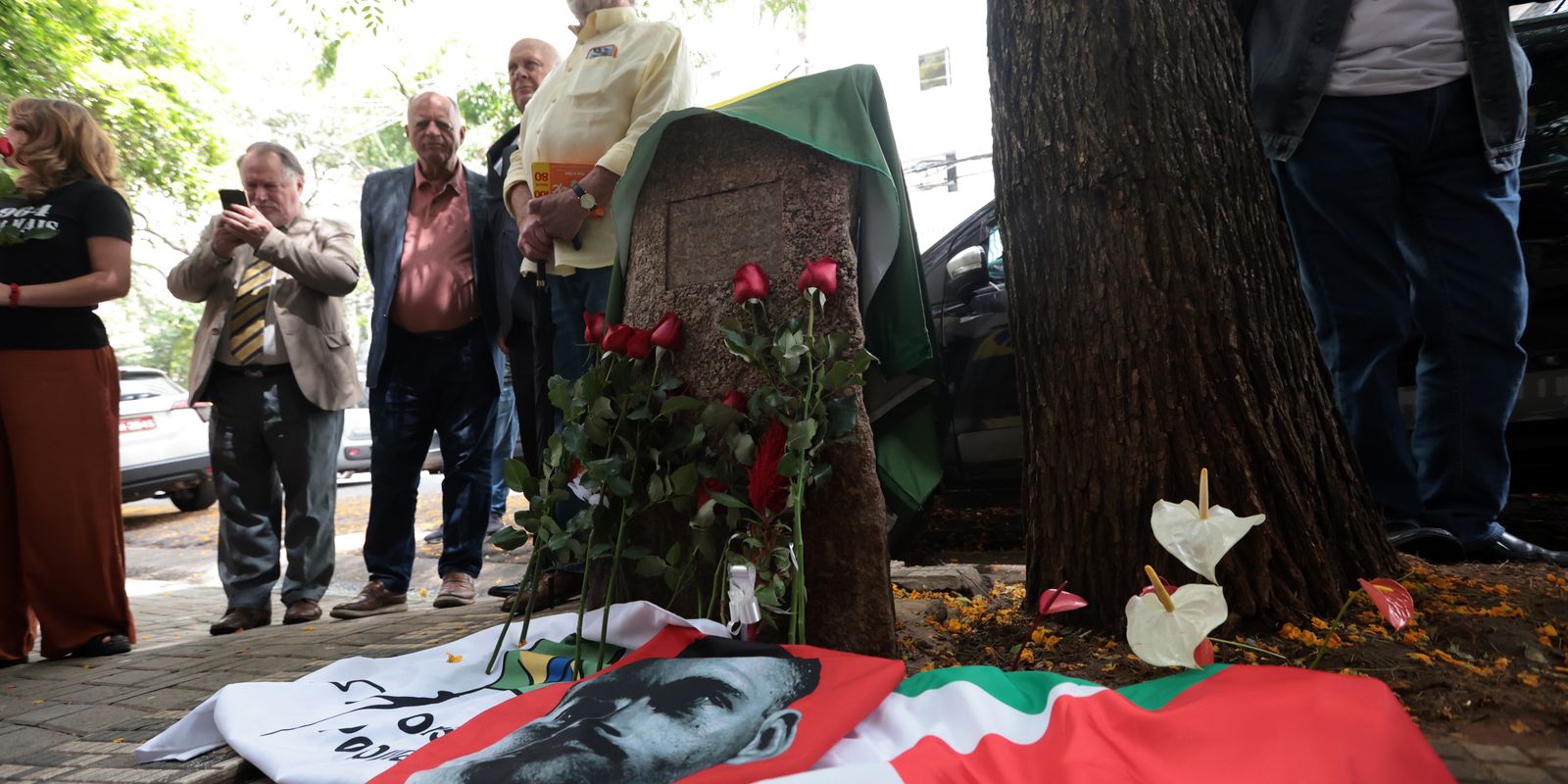 Ato lembra os 56 anos da morte de Carlos Marighella