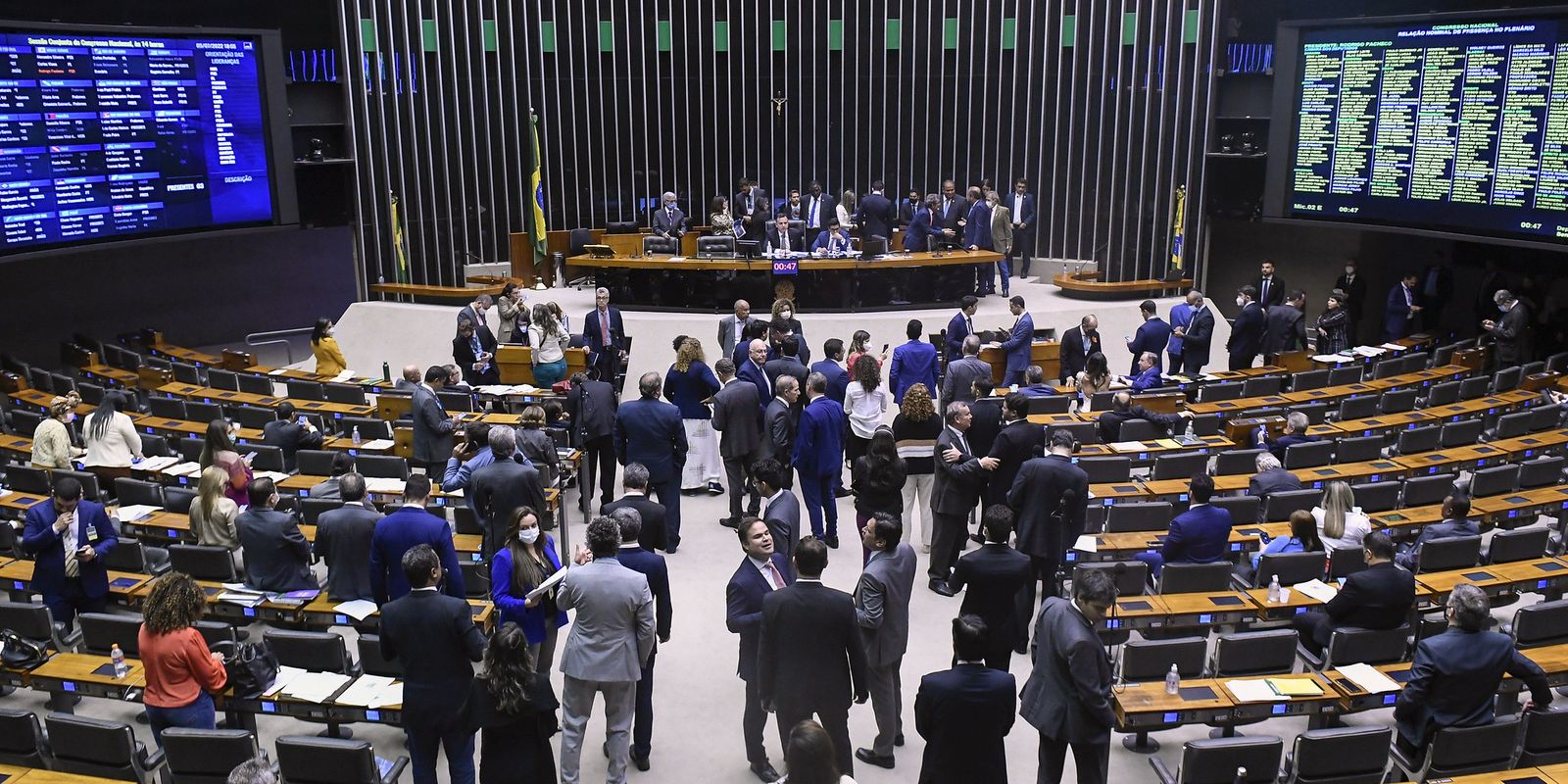 Brasil Impulsiona Inovação na Saúde: Aprovada Estratégia Nacional para Reduzir Dependência Externa e Fortalecer a Indústria Nacional