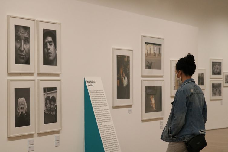 Exposição da fotógrafa chilena Paz Errázuriz em reabertura do Instituto Moreira Salles - IMS, na Avenida Paulista.